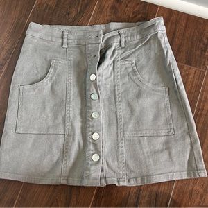 Button up grey medium altard state skirt